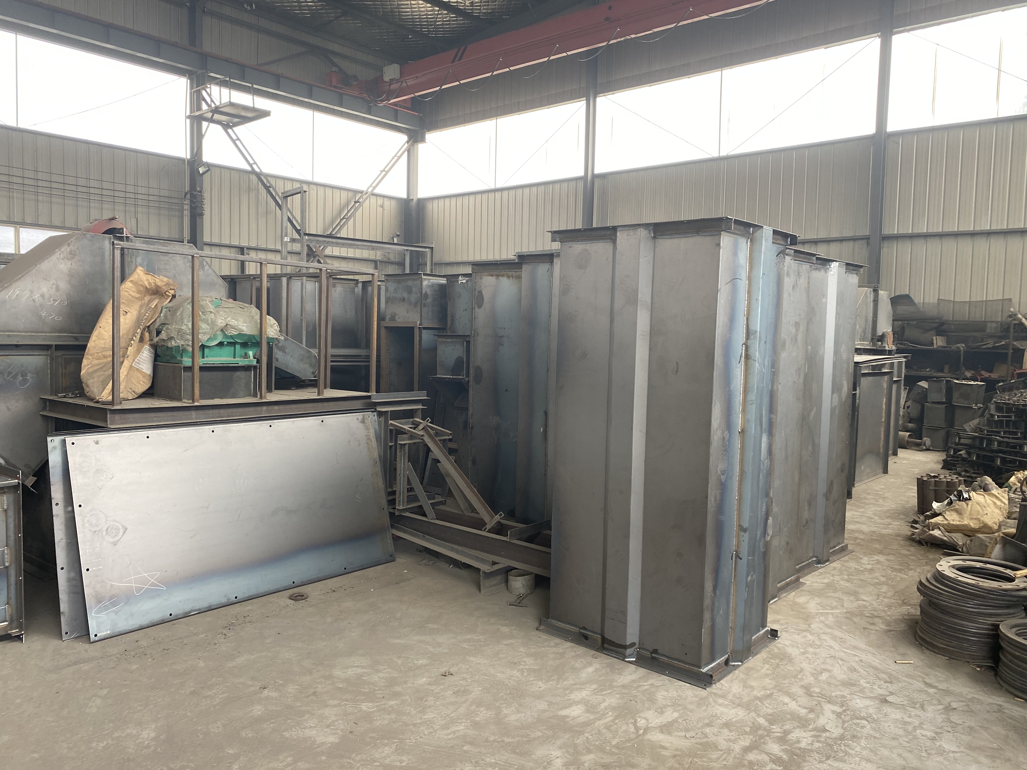 斗式提升機(jī)外形尺寸應(yīng)該如何算?(斗式提升機(jī)外形圖片)